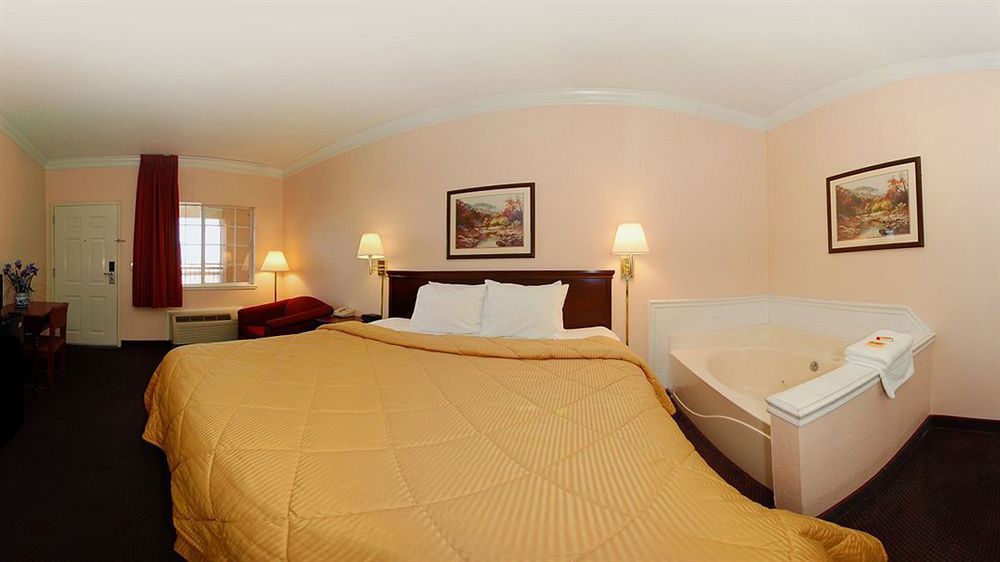 Rodeway Inn Stephenville Extérieur photo