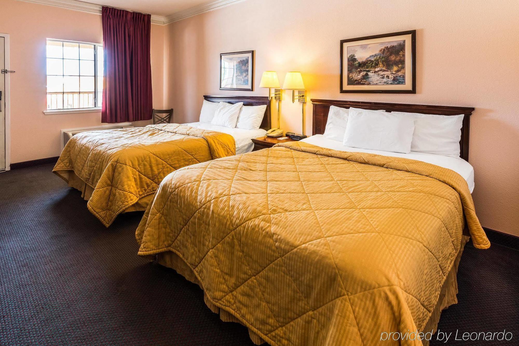 Rodeway Inn Stephenville Extérieur photo